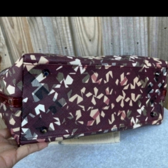 NEED GONE Burberry  Stars Coated Canvas Tote Bag - Picture 5 of 12